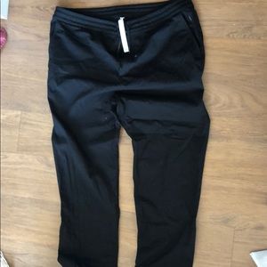 Men’s LULULEMON pants black, size 36. Never worn.